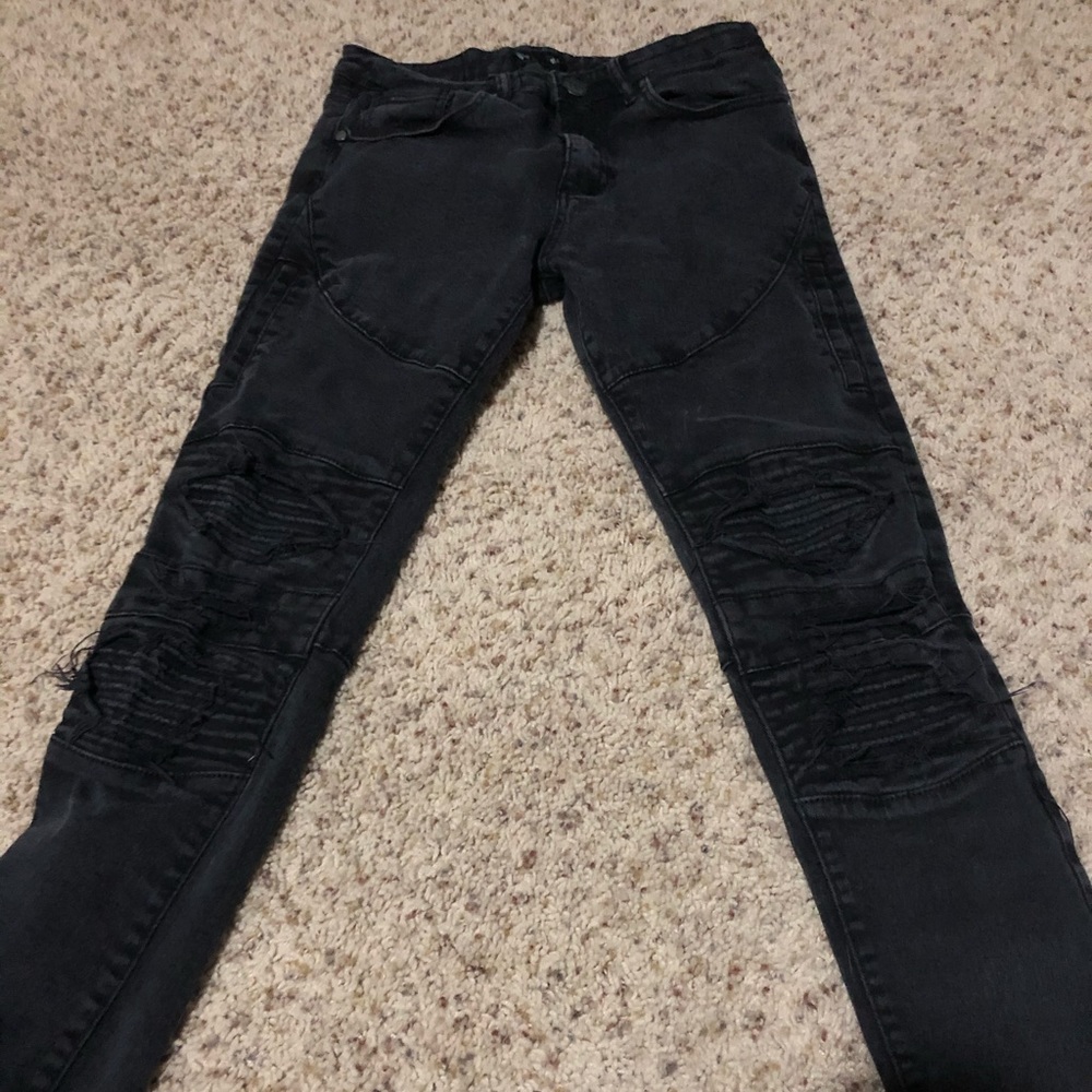 Waimea black ripped jeans